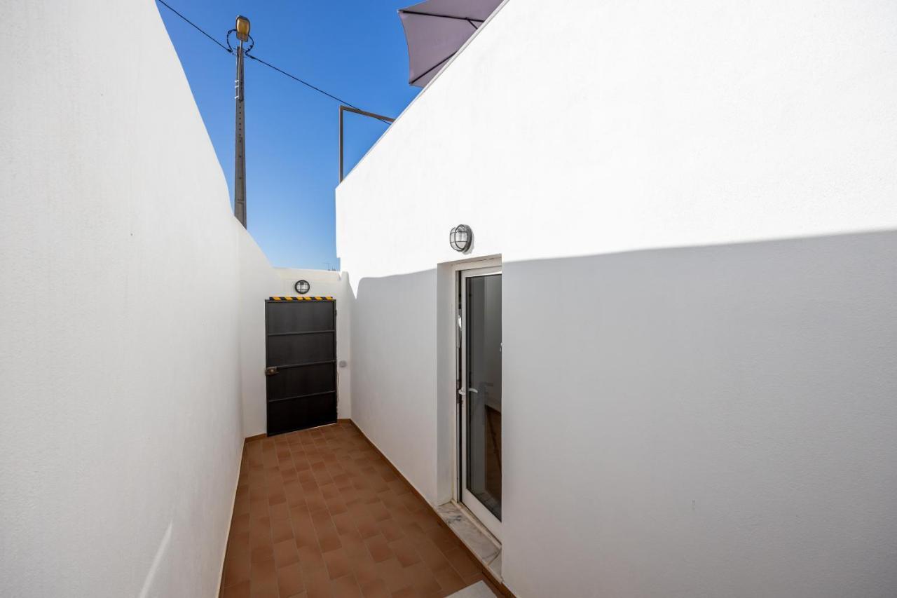 Porta 27 Apartment Силвес Екстериор снимка